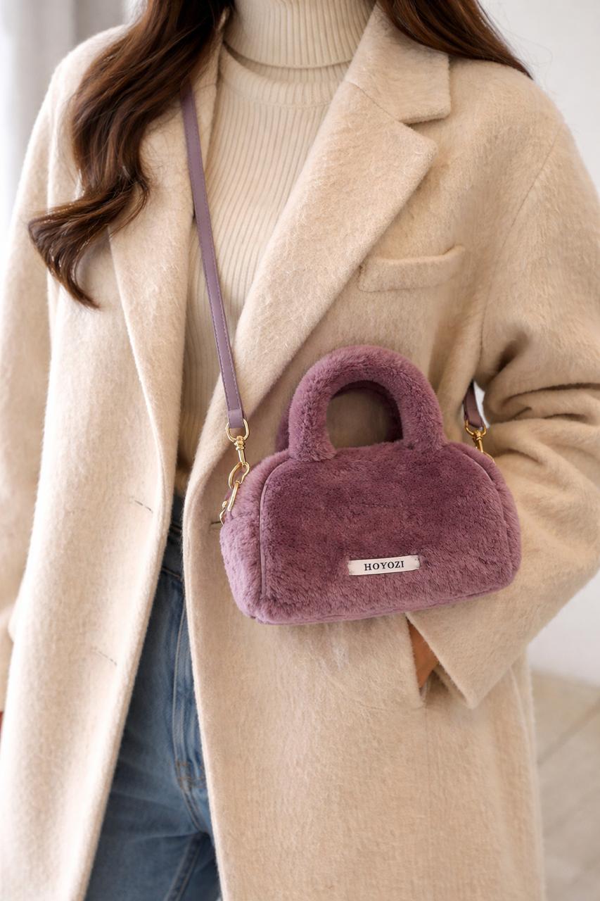 Sac à main mini en fausse fourrure – Élégance douce et contemporaine